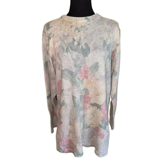 Gabriellas Floral knit Italian linen blend sweater in pastel colors. - Picture 1 of 10